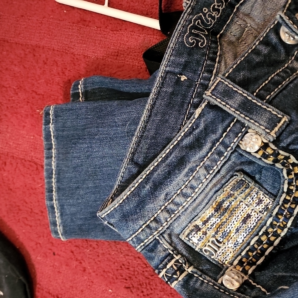 Jeans - Picture 3 of 3